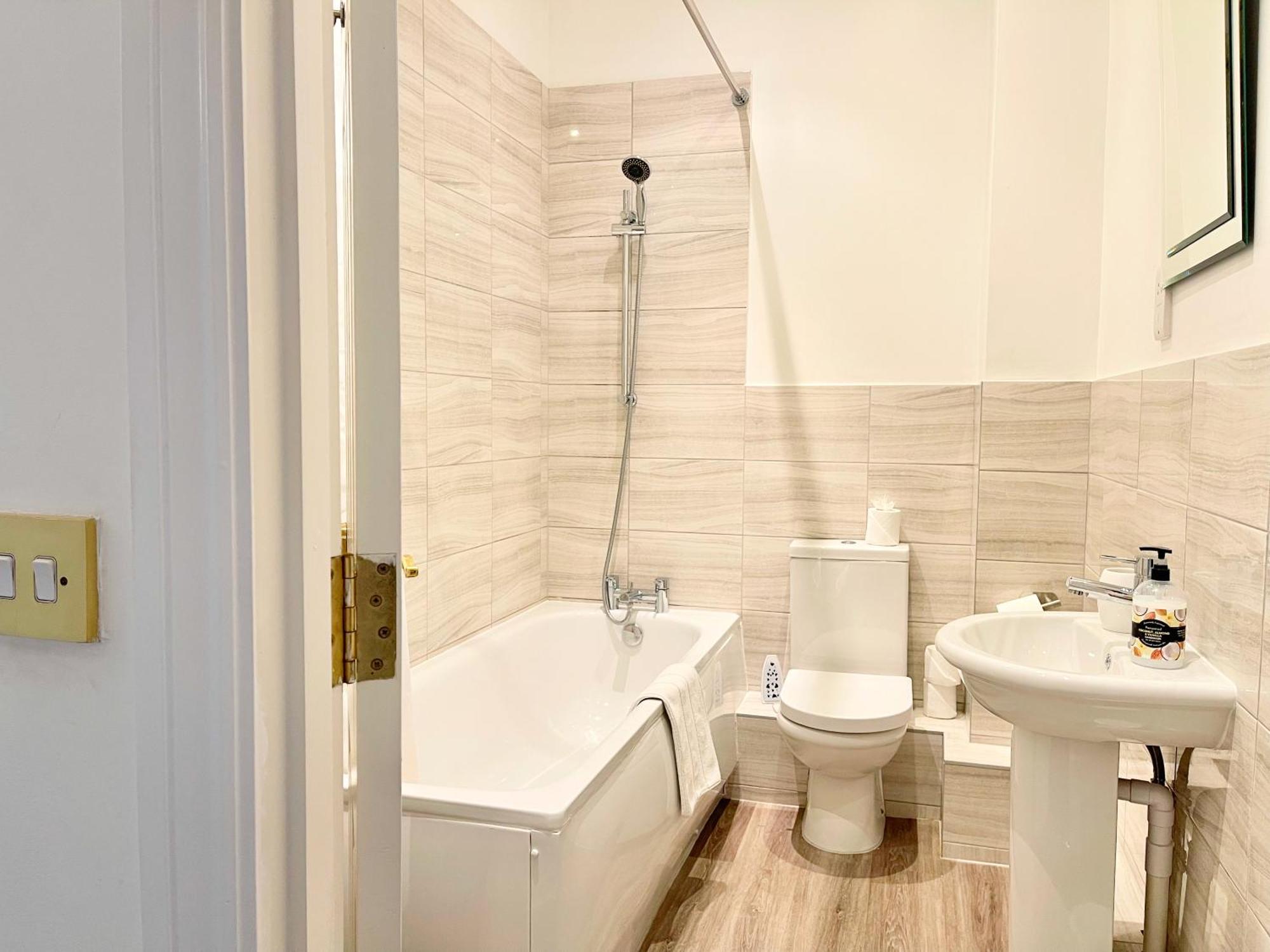 St Andrews Apartments Мейдстон Экстерьер фото
